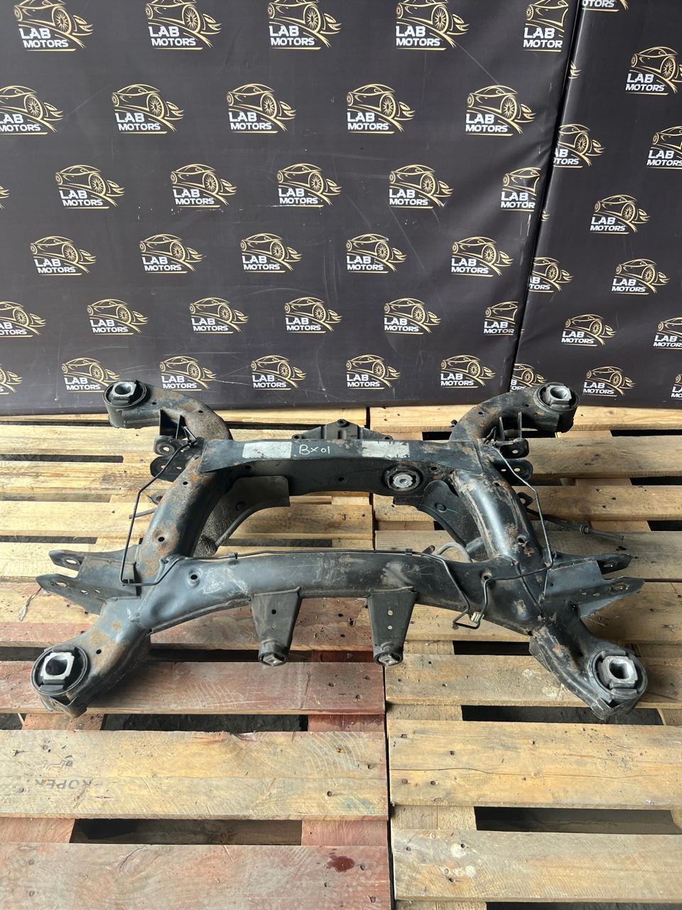 Запчасть балка подвески подрамник задняя BMW X5 2010 E70 N52B30 Б/У Балка подвески Подрамник задняя BMW X5 2010 E70 N52B30 Б/У