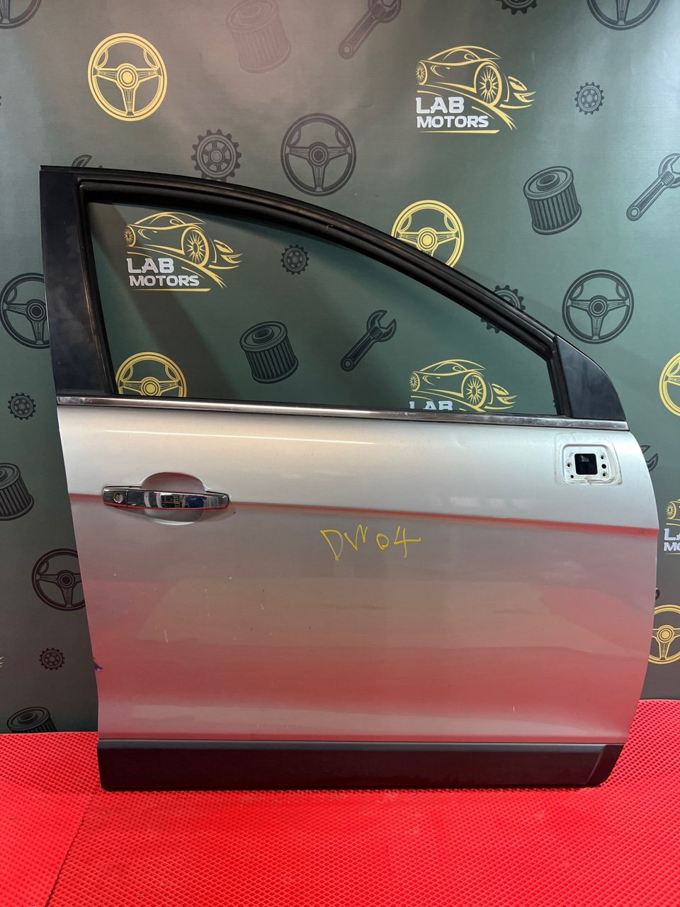 Запчасть дверь боковая передняя правая Daewoo Winstorm 2007 C100 Z20S Б/У Дверь боковая передняя правая Daewoo Winstorm 2007 C100 Z20S Б/У