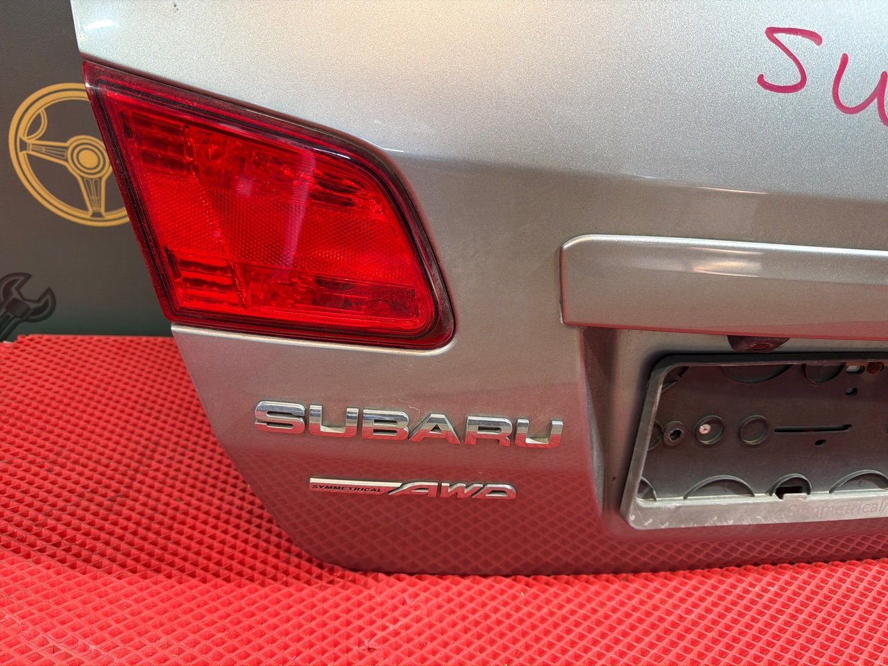 Крышка багажника Subaru Legacy BR EZ36