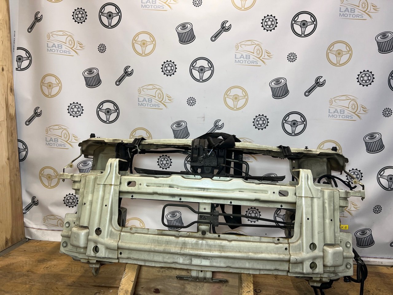 Запчасть телевизор Opel Antara 2010 C105 Б/У Телевизор Opel Antara 2010 C105 Б/У