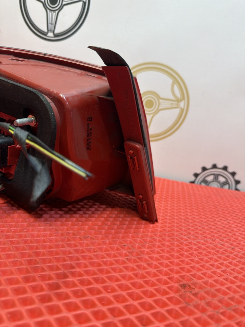 Стоп-сигнал правый Passat 2008 B6 Стоп-сигнал правый Passat 2008 B6
