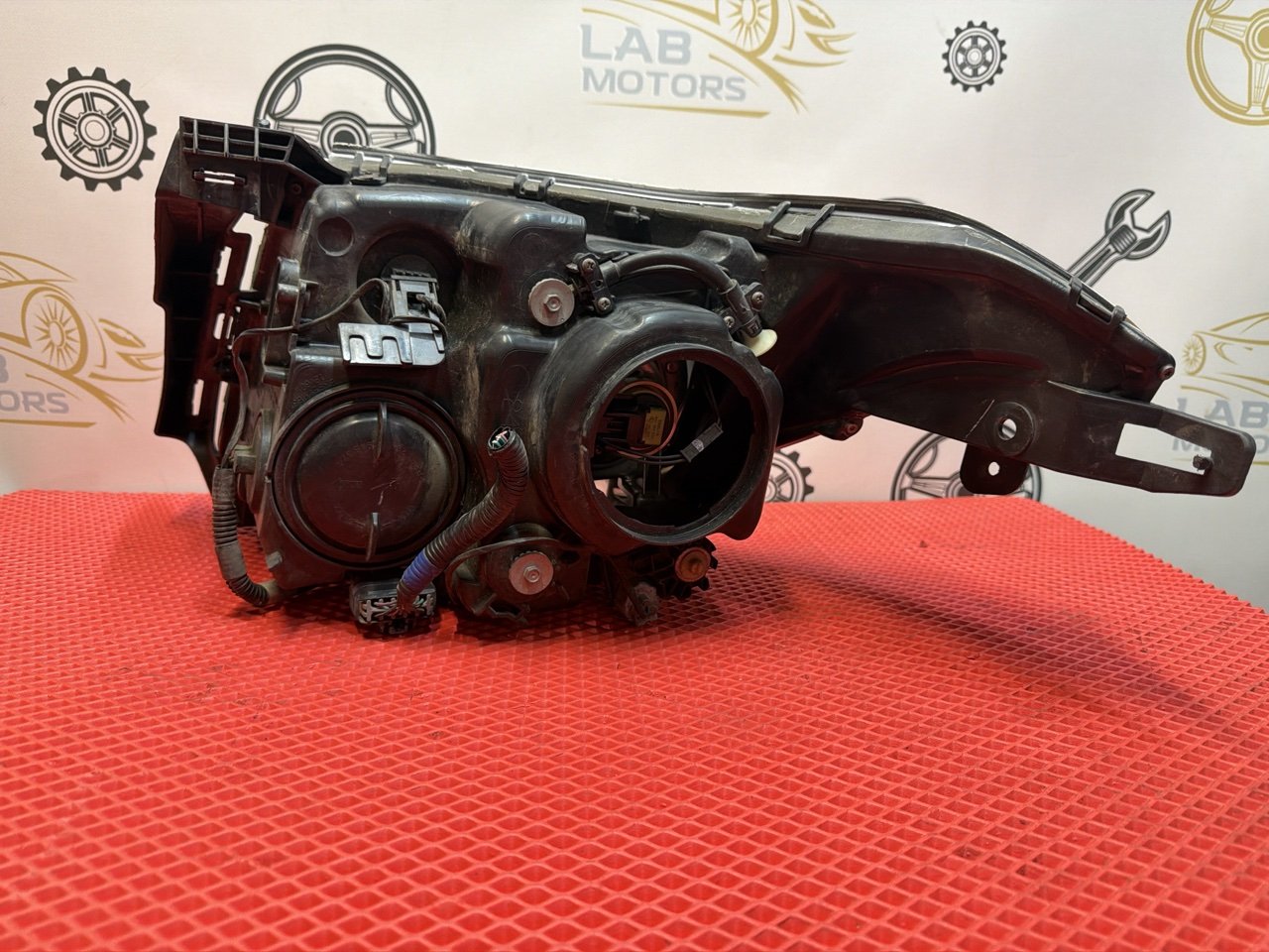 Фара передняя левая SRX4 2009 Фара передняя левая SRX4 2009