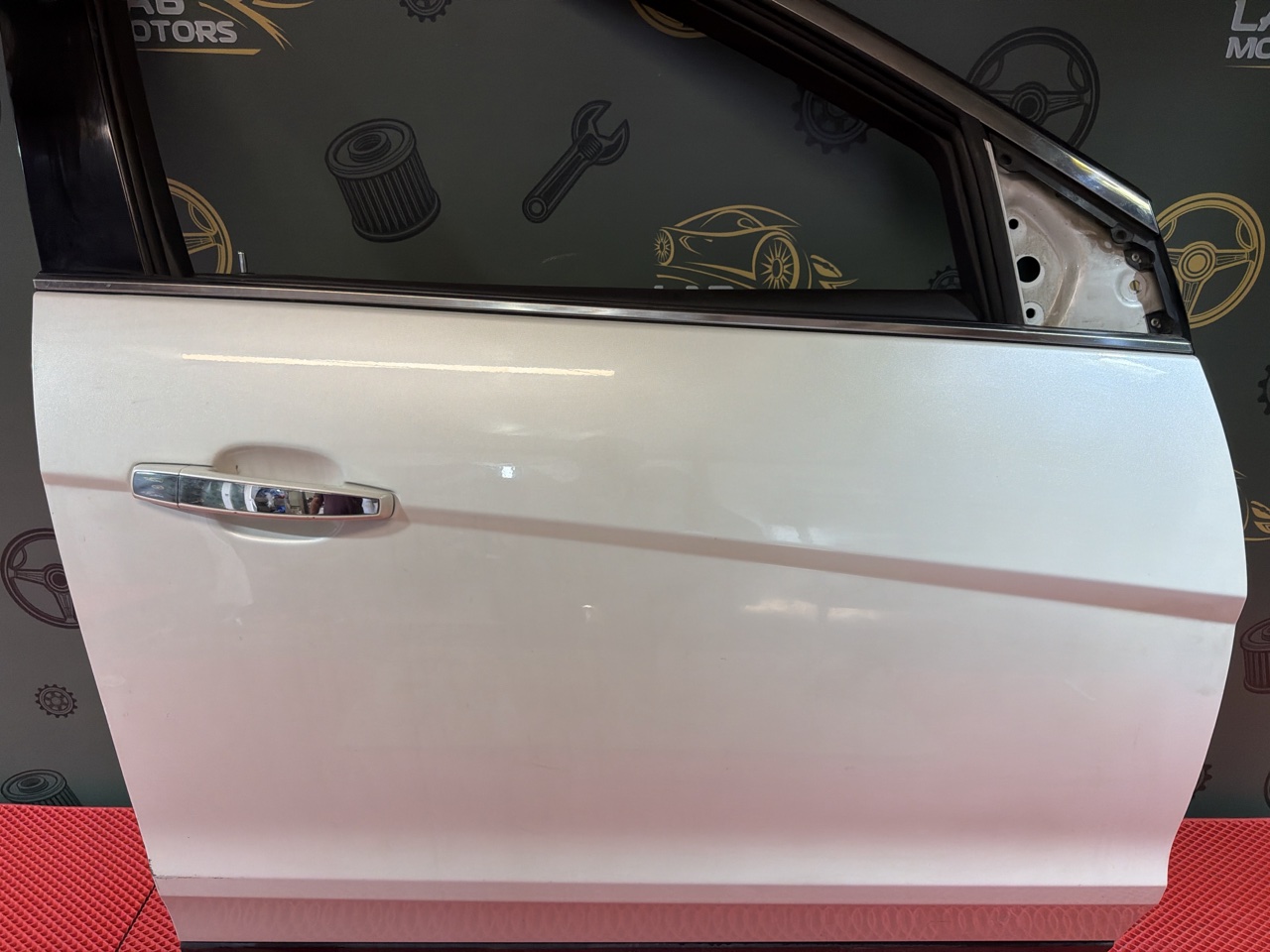 Дверь боковая передняя правая Cadillac SRX4 Дверь боковая передняя правая Cadillac SRX4
