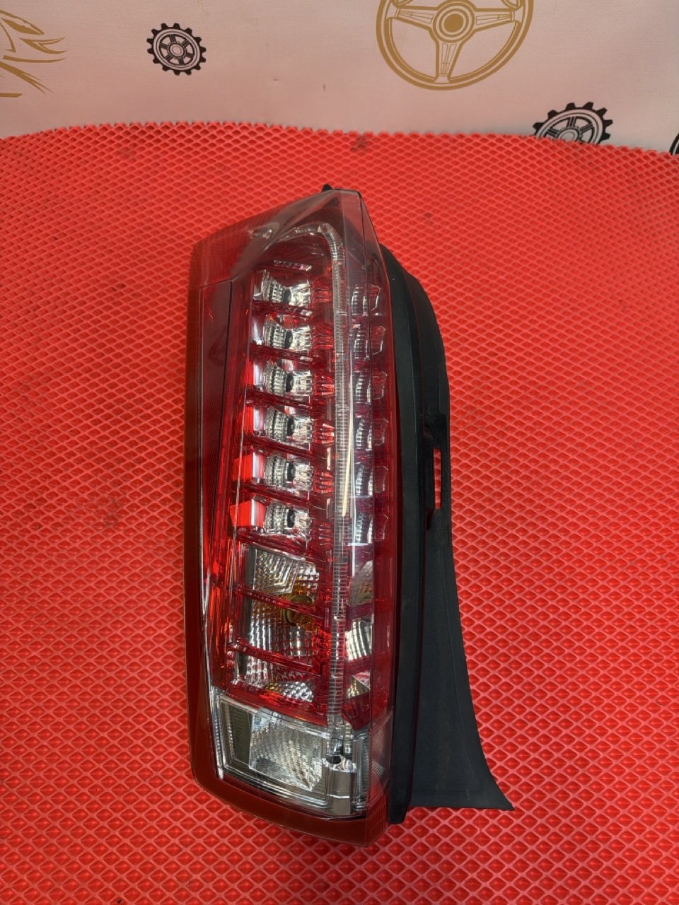Стоп-сигнал левый Cadillac SRX4 2009 Б/У