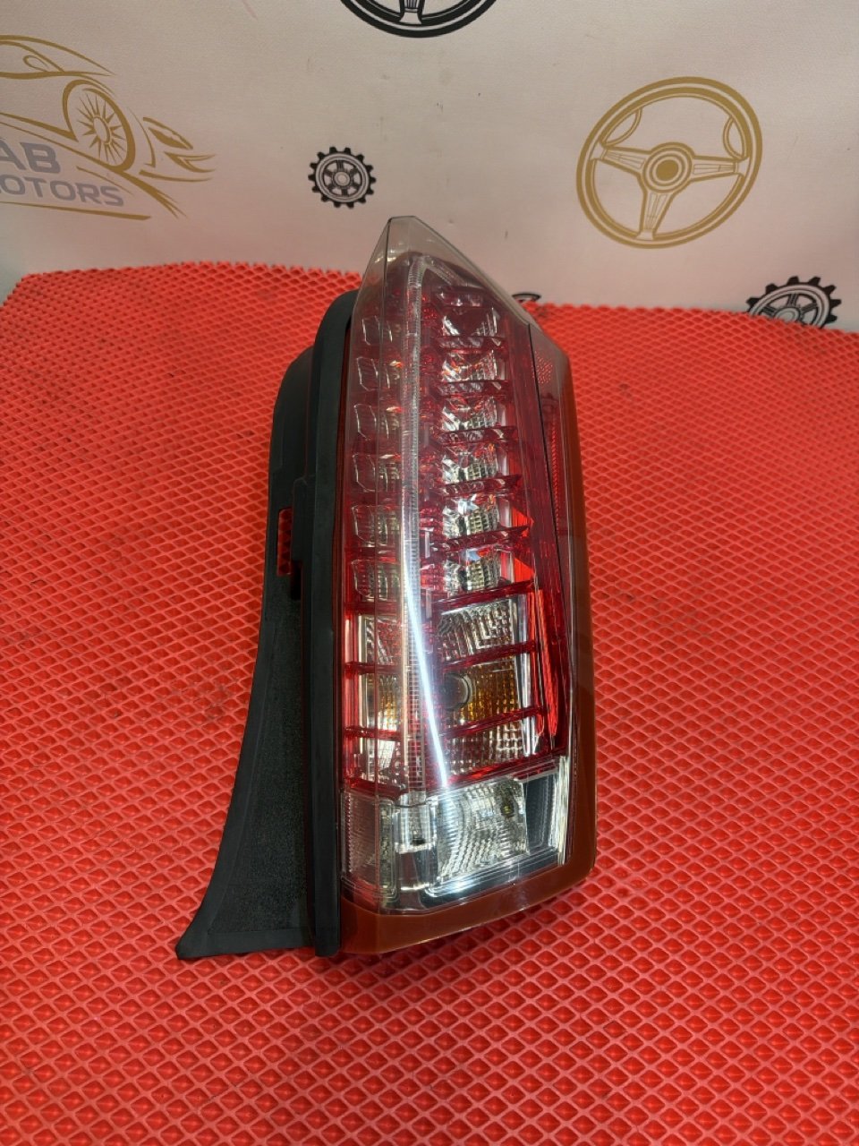 Стоп-сигнал правый Cadillac SRX4 2009 Б/У
