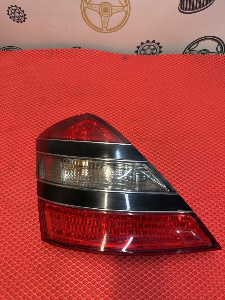 Стоп-сигнал левый Mercedes-Benz S500 2007 w221 A2218200166 Б/У