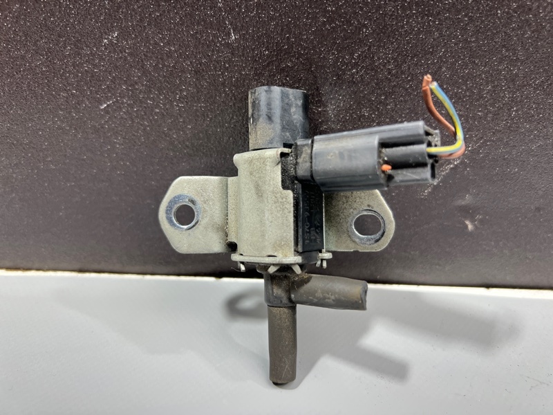 КЛАПАН ВАКУУМНЫЙ MAZDA ATENZA GG3P L3 L80118741 контрактная