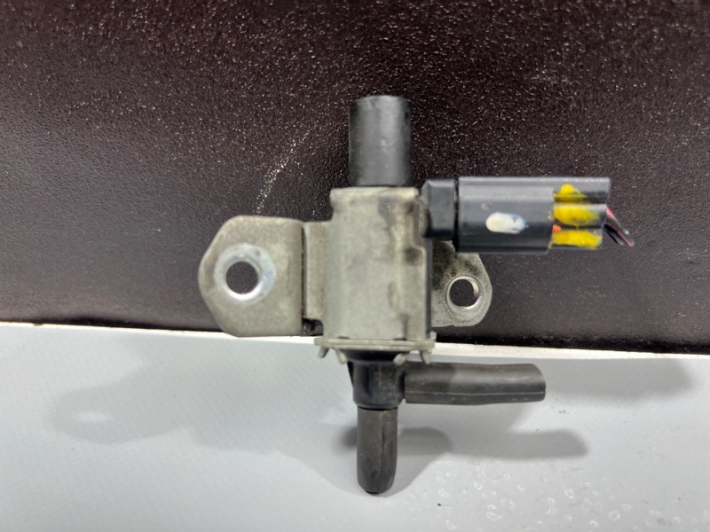 Запчасть клапан вакуумный MAZDA ATENZA GG3P L3 L80118741 контрактная КЛАПАН ВАКУУМНЫЙ MAZDA ATENZA GG3P L3 L80118741 контрактная