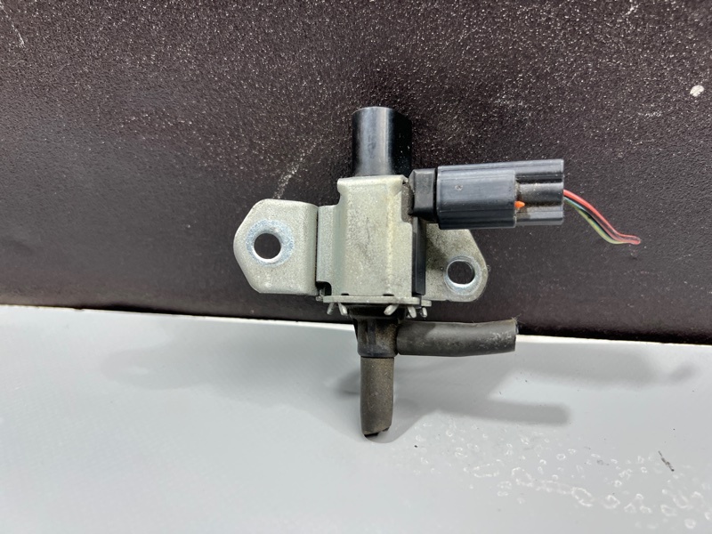 КЛАПАН ВАКУУМНЫЙ MAZDA ATENZA GG3P L3 L80118741 контрактная