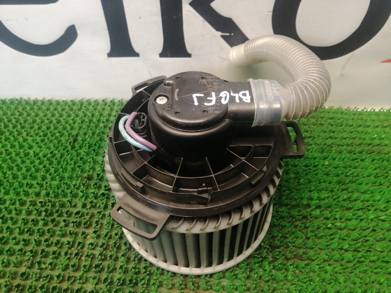 Мотор печки AXELA BL5FP ZYVE