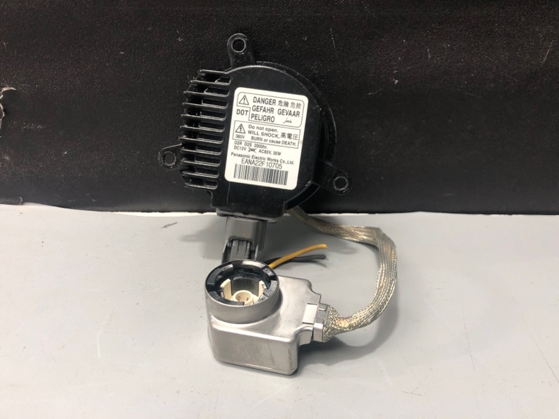 Блок ксенона NISSAN SERENA C26 MR20DD 28474-8991D контрактная