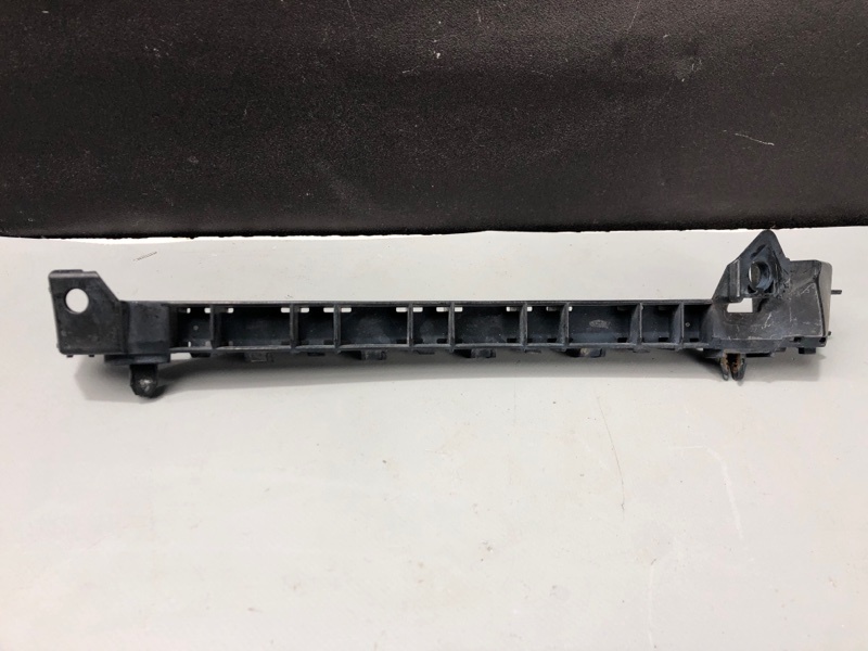 Крепление бампера переднее правое SUBARU IMPREZA G12 EL15