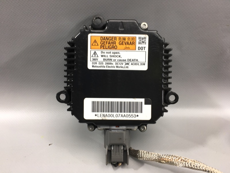 Запчасть блок ксенона NISSAN ELGRAND E51 VQ25 28474-89915 контрактная Блок ксенона NISSAN ELGRAND E51 VQ25 28474-89915 контрактная