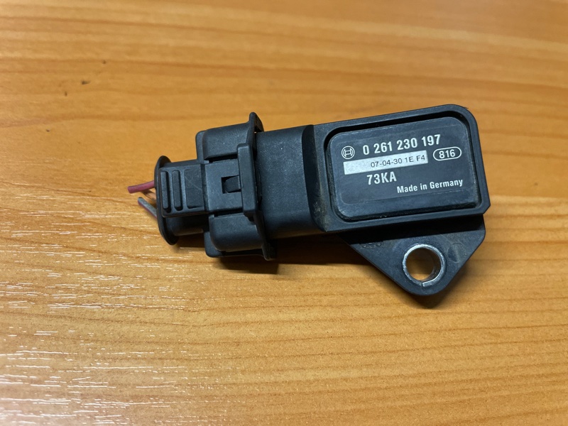 Датчик расхода воздуха (ДМРВ) SUZUKI SWIFT ZD21S M15A 0261230197 контрактная