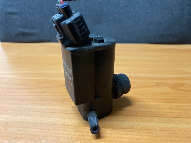 Мотор бачка омывателя TOYOTA BB NCP30 2NZ