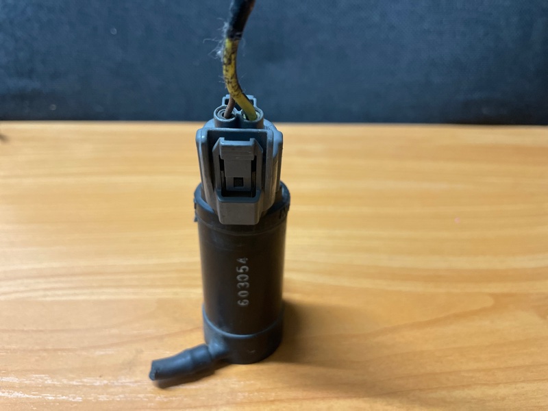 Запчасть мотор бачка омывателя SUBARU EXIGA YA4 EJ20 86611AG010 контрактная Мотор бачка омывателя SUBARU EXIGA YA4 EJ20 86611AG010 контрактная