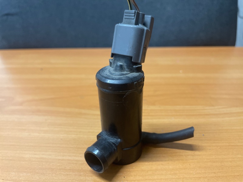 Запчасть мотор бачка омывателя SUBARU EXIGA YA4 EJ20 86611AG010 контрактная Мотор бачка омывателя SUBARU EXIGA YA4 EJ20 86611AG010 контрактная