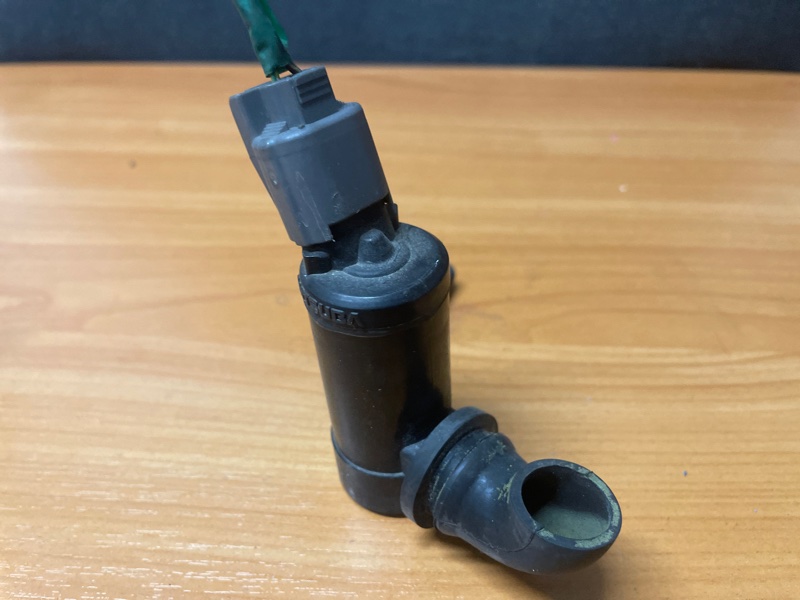 Мотор бачка омывателя SUBARU EXIGA YA4 EJ20 86611AG010 контрактная