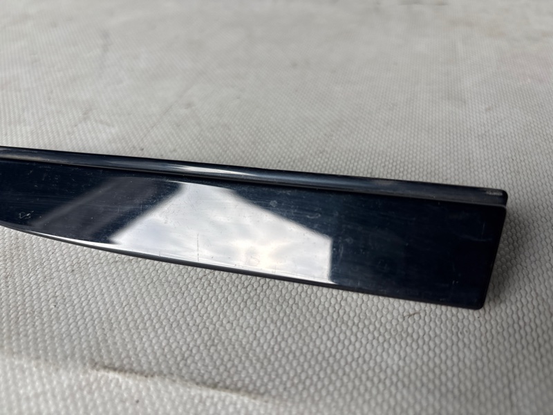 Заглушка полоза сдвижной двери задняя правая TOYOTA ALPHARD ANH10 2AZFE Заглушка полоза сдвижной двери задняя правая TOYOTA ALPHARD ANH10 2AZFE