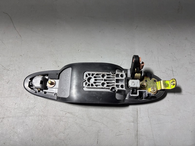 Ручка двери задняя левая MPV LW3W L3