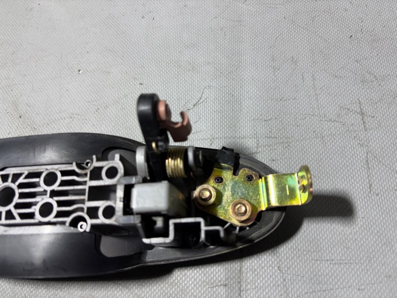 Ручка двери задняя левая MPV LW3W L3