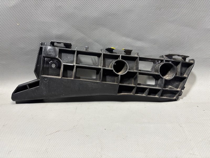 Крепление бампера переднее левое TOYOTA PRIUS ZVW30 2ZRFXE 52116-47020 контрактная