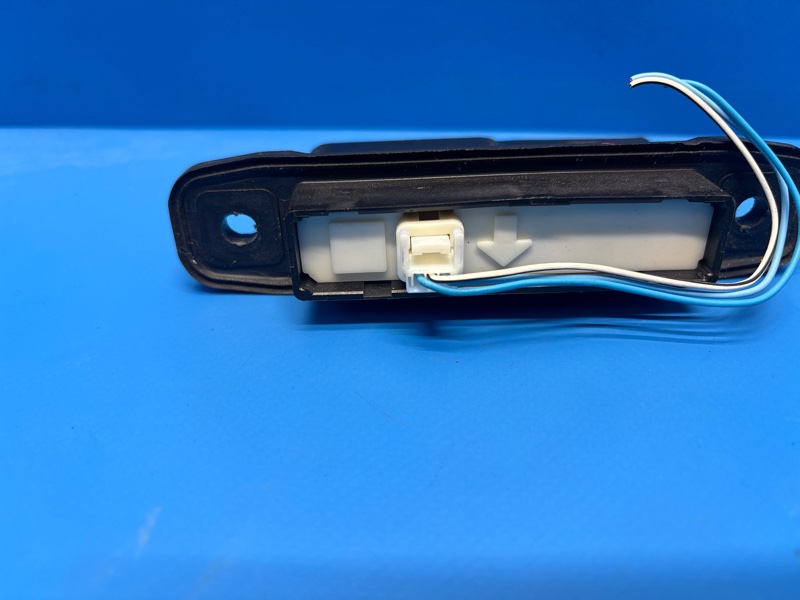 Кнопка открывания багажника ESTIMA ACR50W 2AZFE