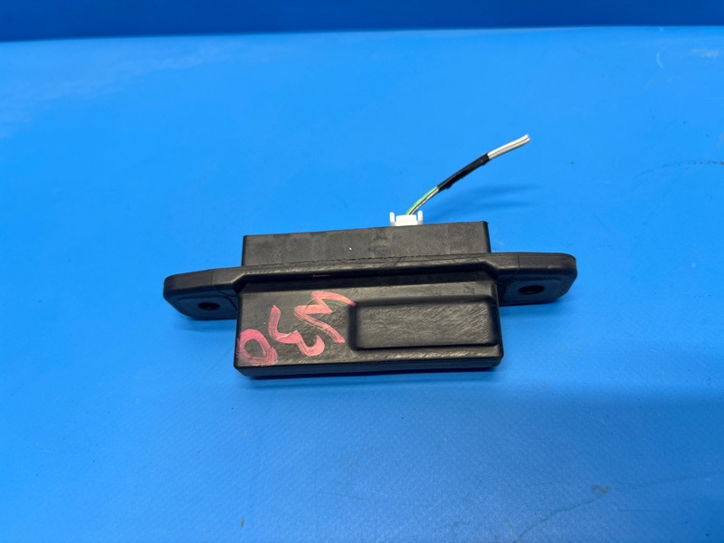 Кнопка открывания багажника PRIUS ZVW30 2ZRFXE