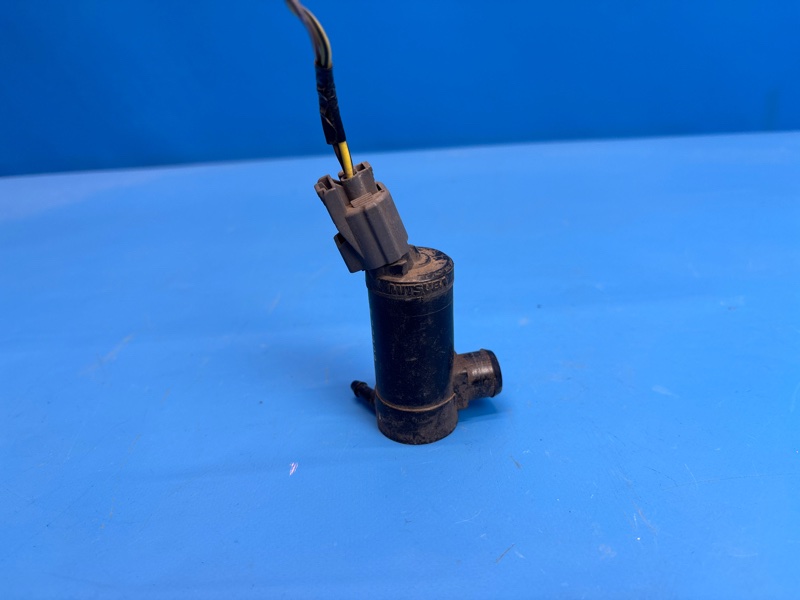 Мотор бачка омывателя SUBARU LEGACY BL5 EJ20 86611AG010 контрактная