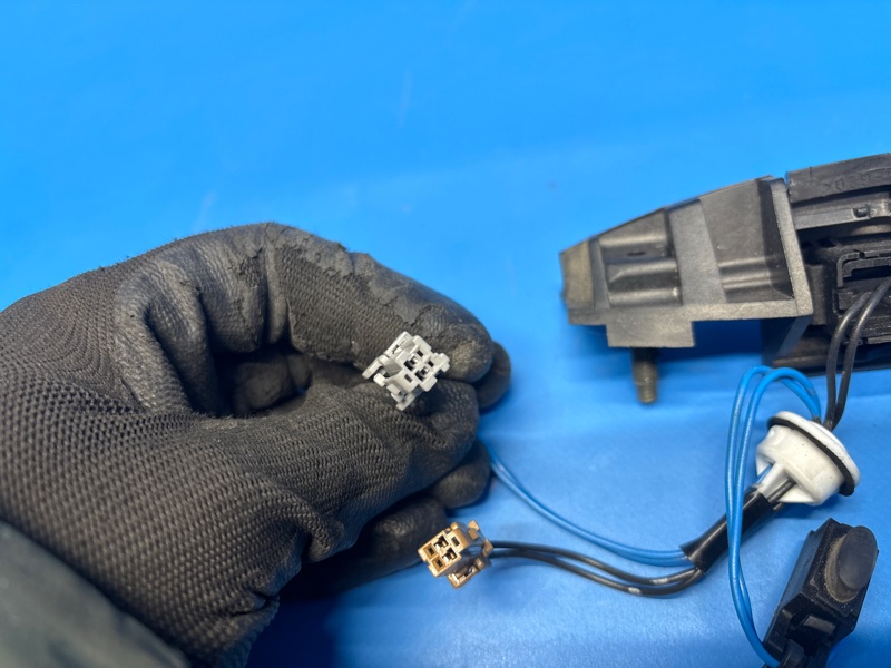 Кнопка открывания багажника MARCH AK12 CR12DE