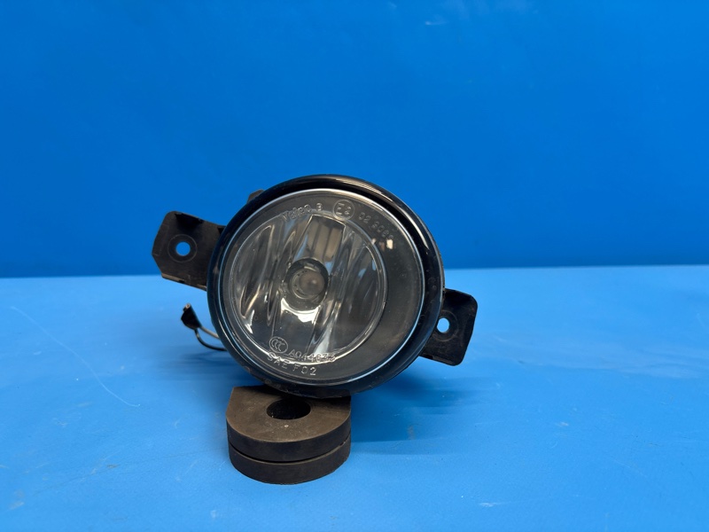 Фара противотуманная передняя правая NISSAN TEANA J32 VQ25DE 261508990A контрактная