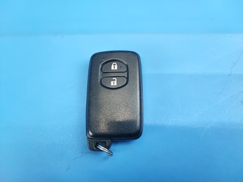 Смарт ключ (чип ключ) Mebius ZVW41N 2ZRFXE
