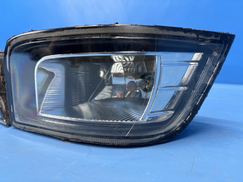 Фара противотуманная передняя TOYOTA OPA ZCT10 1ZZFE