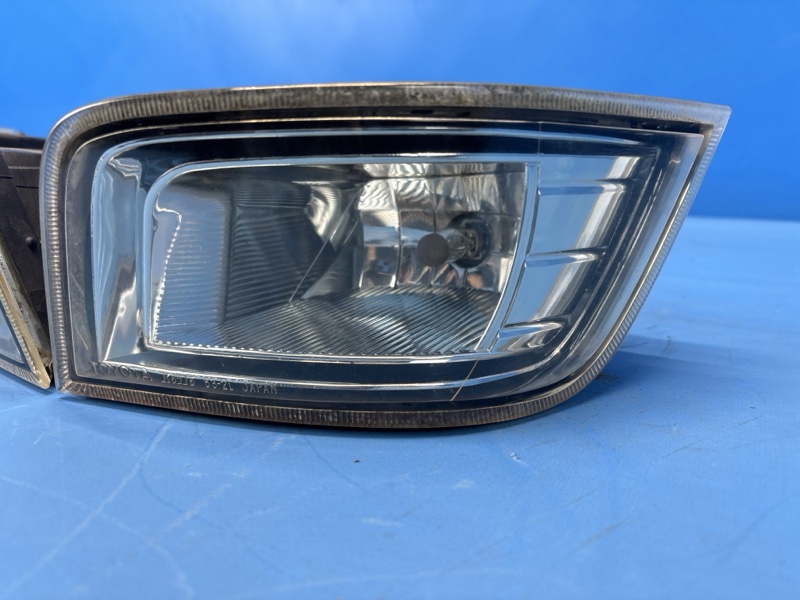 Фара противотуманная передняя TOYOTA OPA ZCT10 1ZZFE