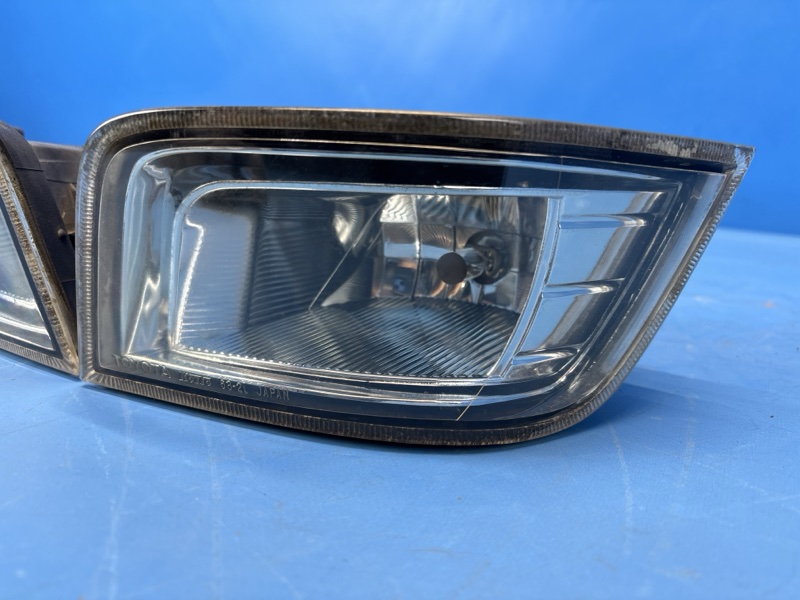 Фара противотуманная передняя TOYOTA OPA ZCT10 1ZZFE