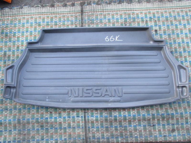 Коврик багажника Nissan (б/у)