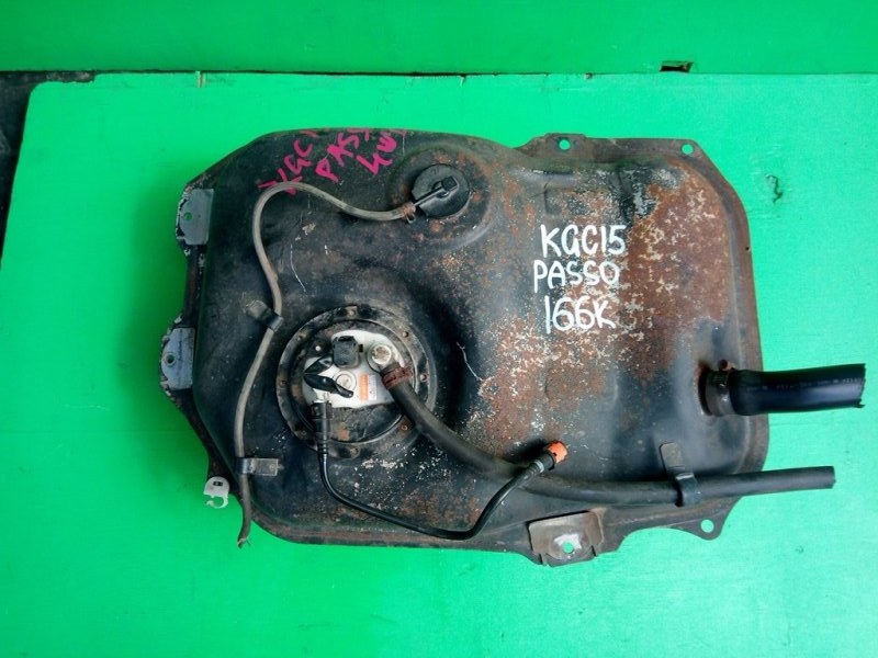 Бензобак Toyota Passo KGC15 1KR-FE (б/у)