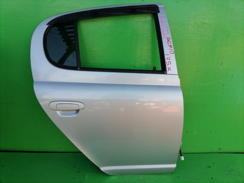 Дверь Toyota Vitz SCP10 задняя правая (б/у)