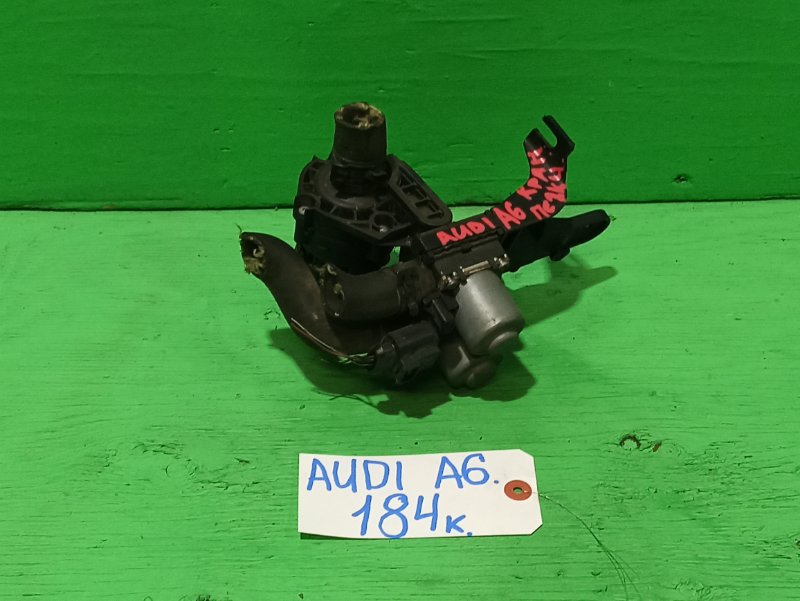 Кран печки Audi A6 (б/у) Кран печки Audi A6 (б/у)