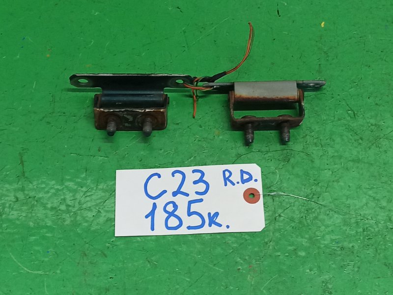 Петля дверная Nissan Serena C23 задняя (б/у)