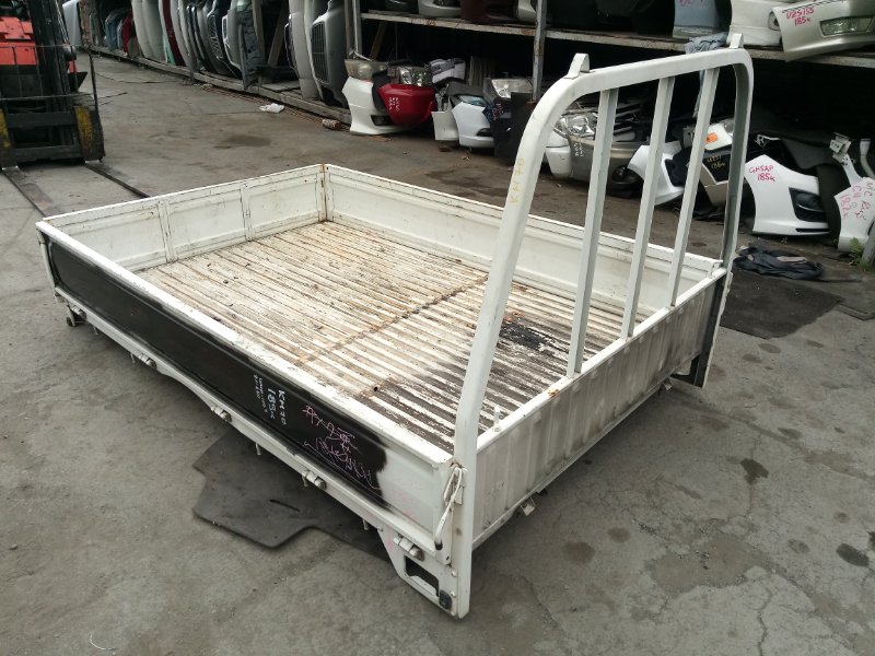Кузов Toyota Town Ace KM70 (б/у) Кузов Toyota Town Ace KM70 (б/у)