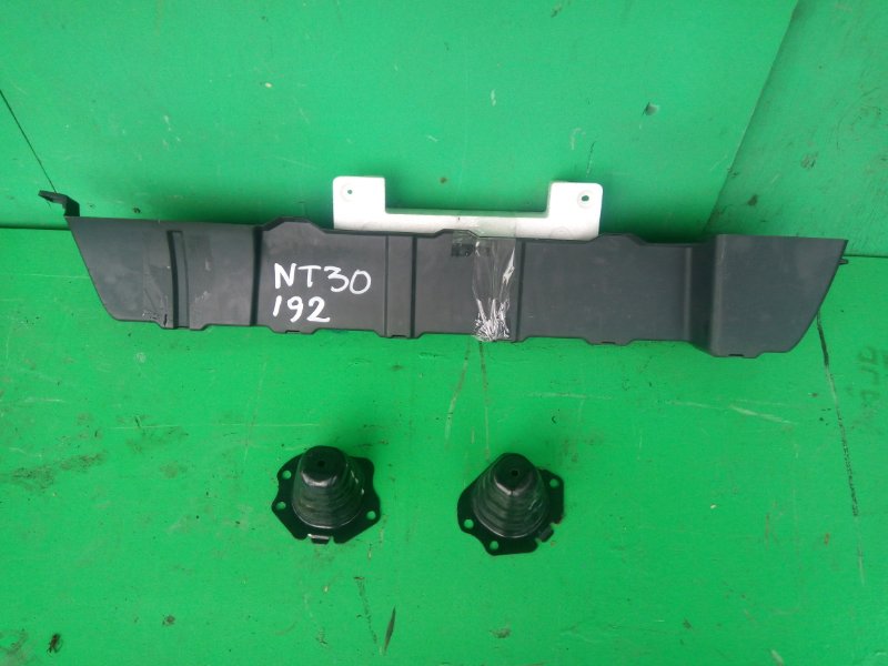 Накладка на бампер Nissan Xtrail NT30 задняя (б/у)