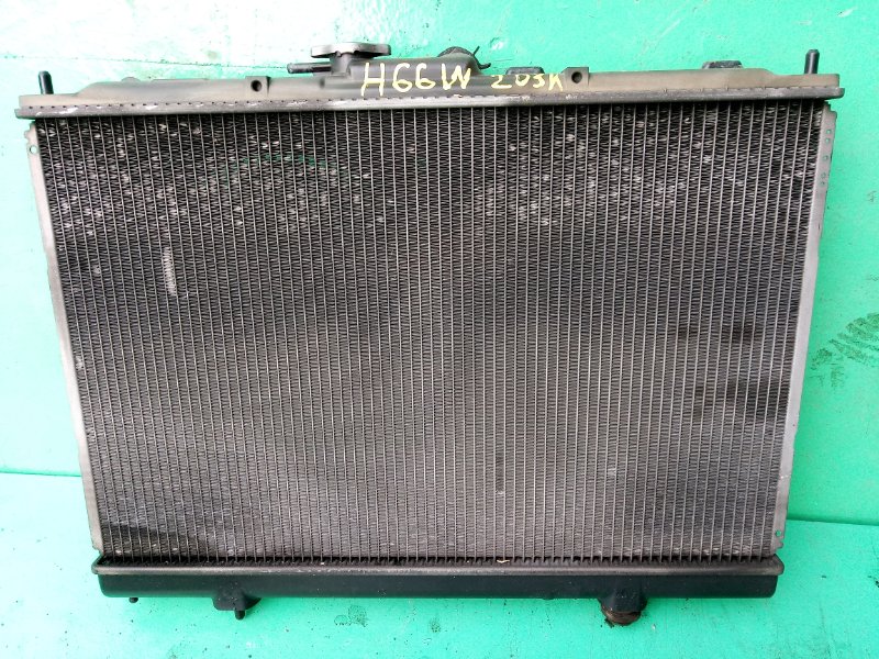 Радиатор основной Mitsubishi Pajero Io H66W 4G93 (б/у)