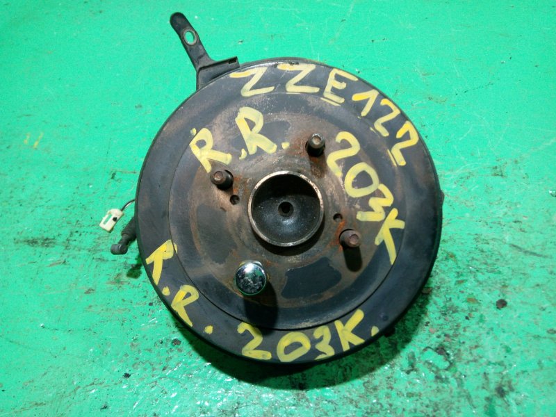 Ступица Toyota Corolla ZZE122 задняя правая (б/у)