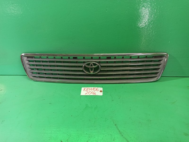 Решетка радиатора Toyota Hiace KZH106 (б/у)