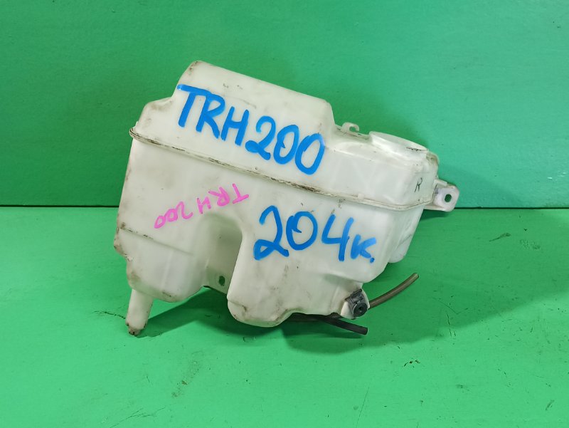 Бачок стеклоомывателя Toyota Hiace TRH200 (б/у)