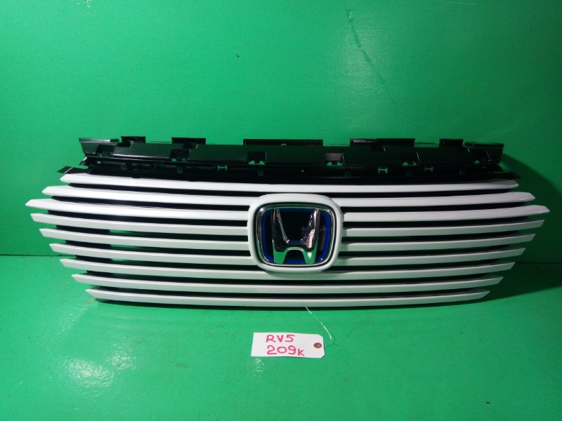 Решетка радиатора Honda Vezel RV5 (б/у)