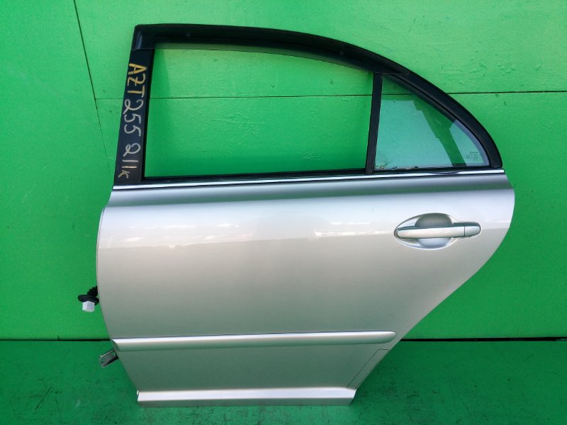 Дверь Toyota Avensis AZT255 задняя левая (б/у)