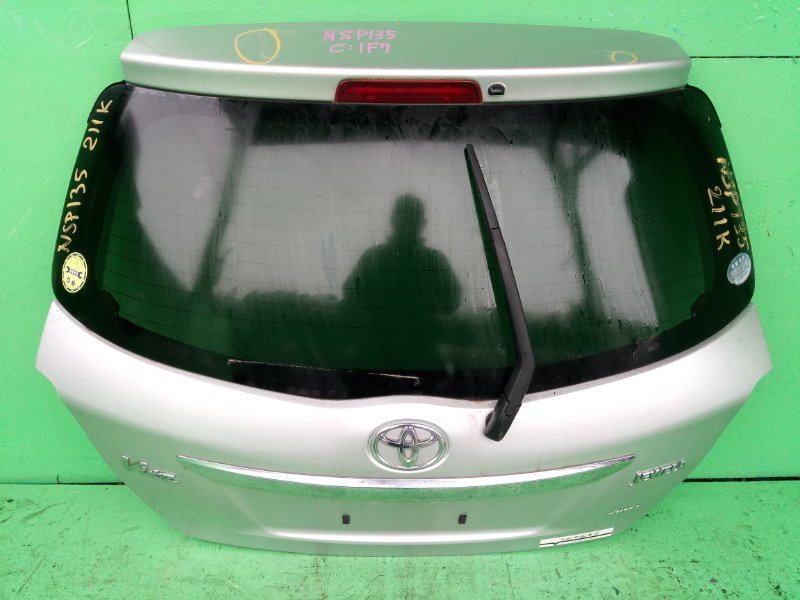 Дверь задняя Toyota Vitz NSP135 задняя (б/у)