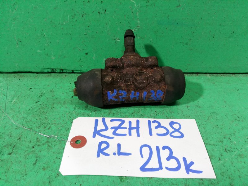 Тормозной цилиндр Toyota Hiace KZH138 задний левый (б/у)
